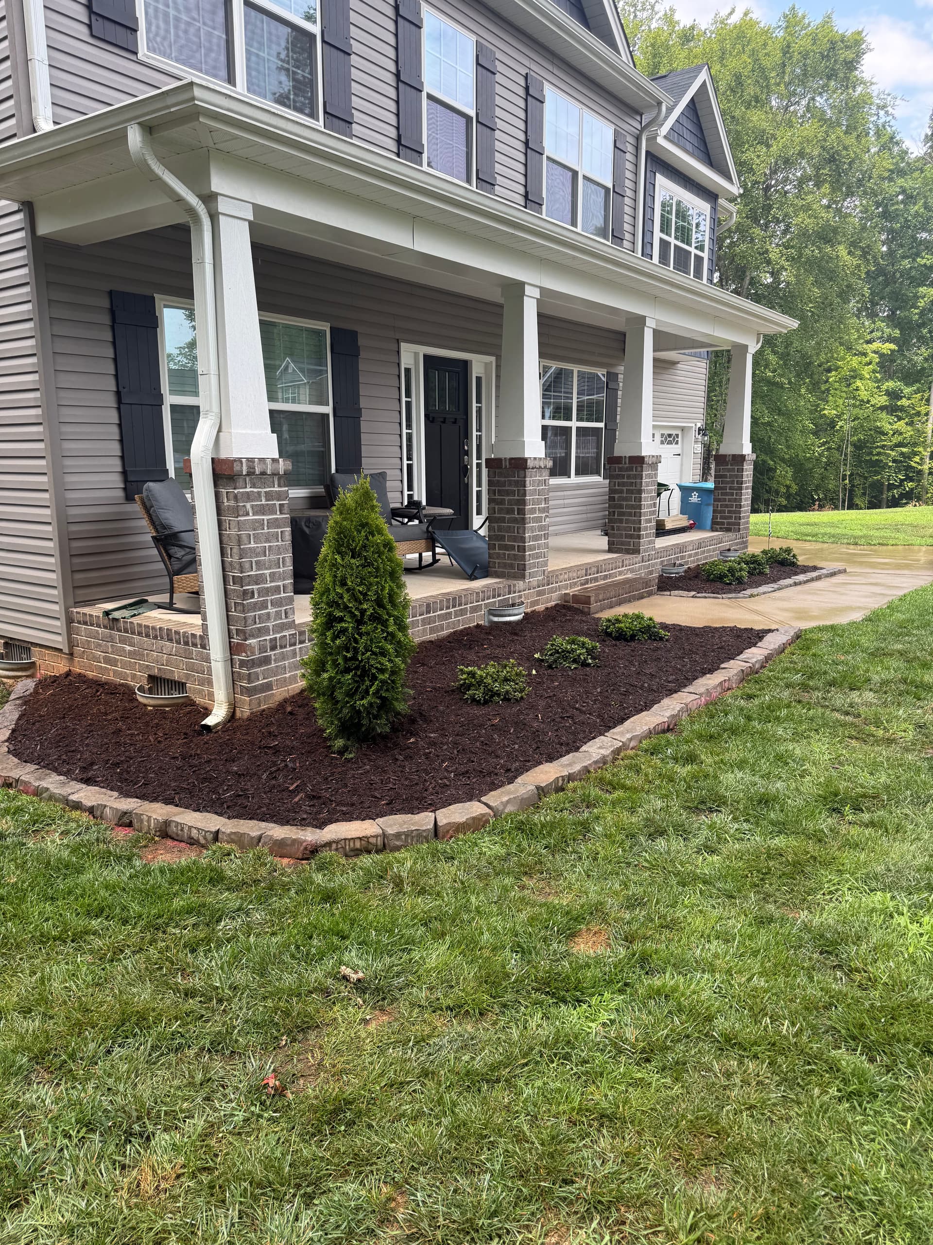 Gallery photos for Front Yard Bed Installation With Clean Edging and Low-Maintenance Plants in Gibsonville NC: Image #3