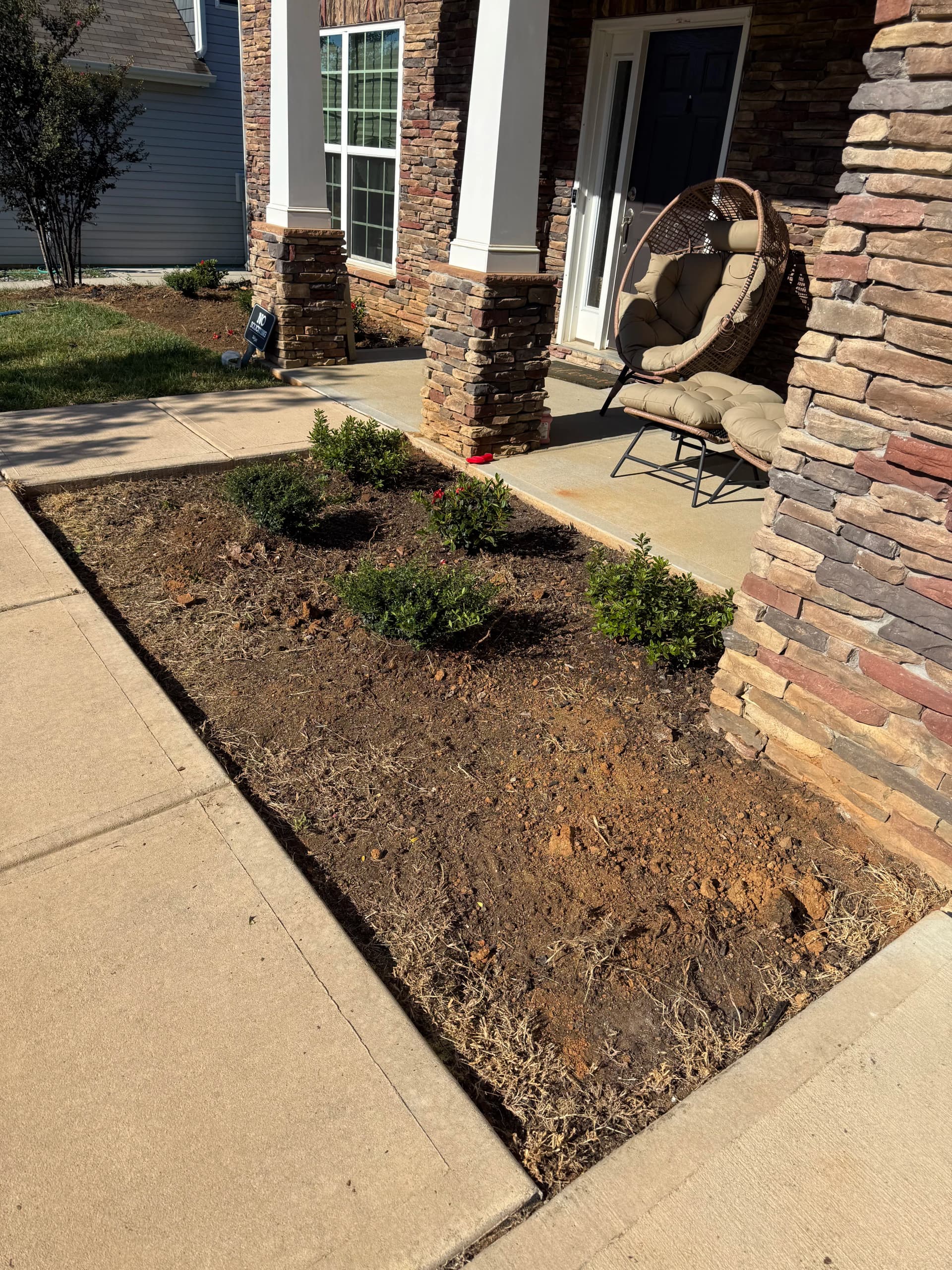 Gallery photos for Front Yard Landscape Bed Redesign with New Plantings and Fresh Mulch: Image #1